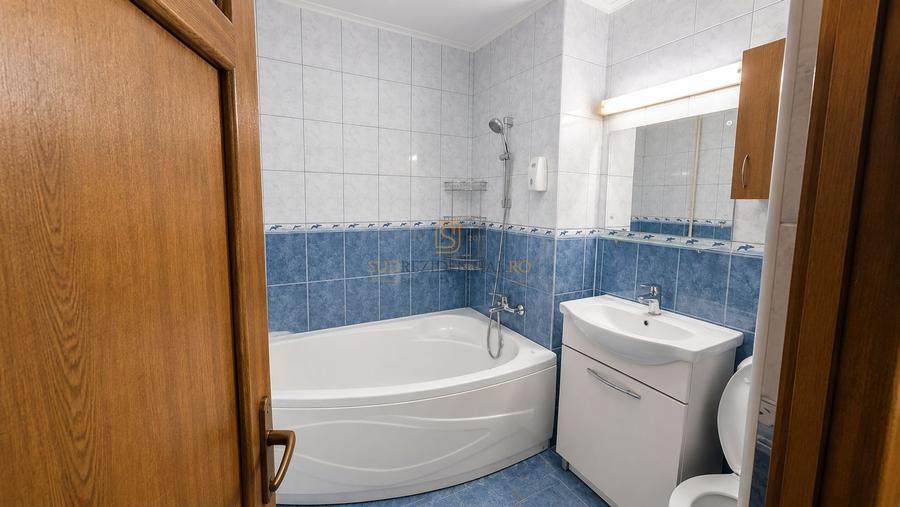 Apartament cu 4 camere semidecomandat, mobilat în Apărătorii Patriei