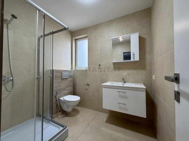 Duplex cu 4 camere cu Canalizare în Tunari
