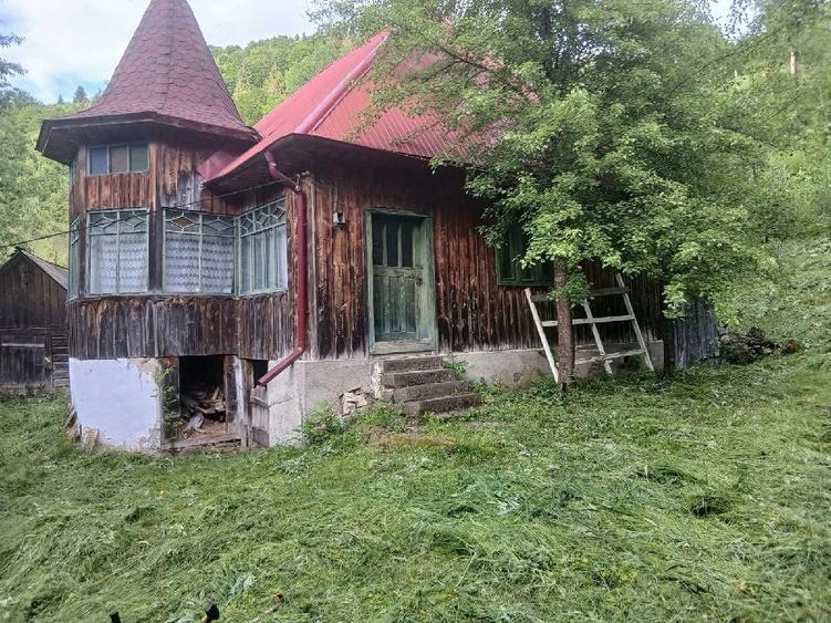 Casă cu Teren 30 Mp în Poșaga