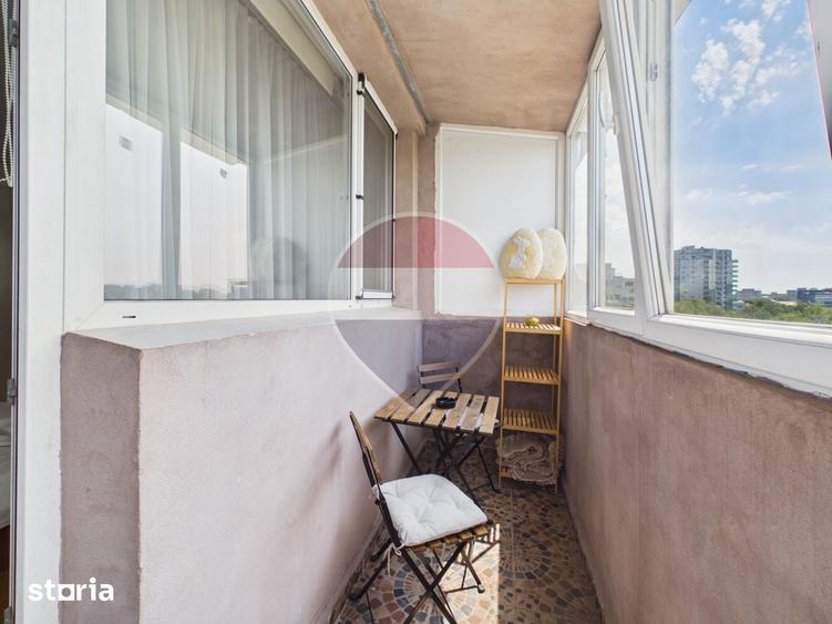 Apartament cu 3 camere în Tei