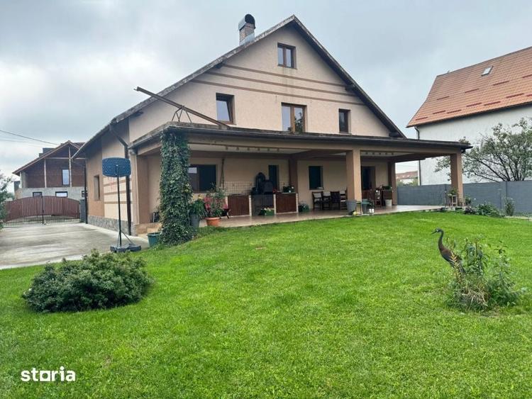 Casa superba spatioasa intr-o zona linistiota aproape de oras - 19