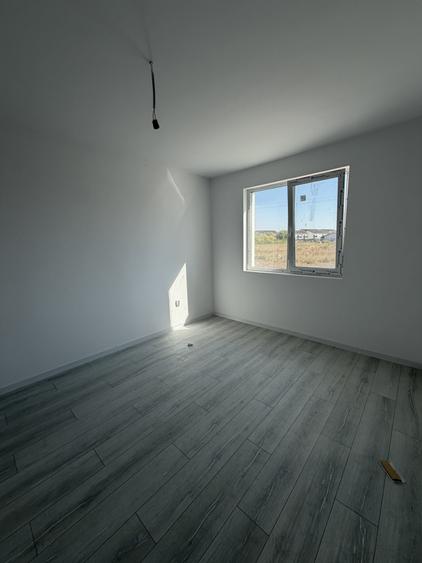 Apartament cu 2 camere semidecomandat în Giroc