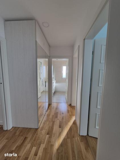 Apartament cu 4 camere decomandat în Central