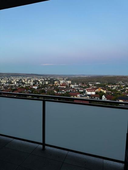 Apartament cu 2 camere semidecomandat, mobilat în Bună Ziua