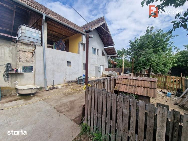 Casă cu 3 camere cu Teren 2096 Mp în Remetea Mare