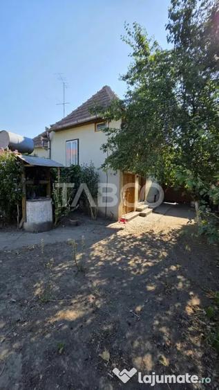 Casă cu 2 camere cu Teren 720 Mp în Petrești