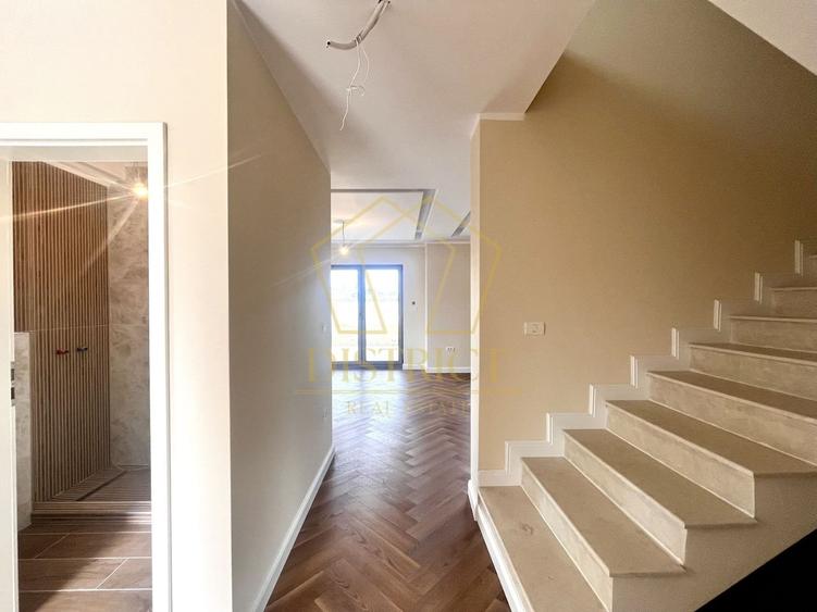 Duplex cu 4 camere cu Canalizare în Giroc