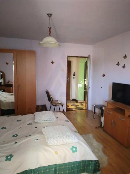 Apartament cu 2 camere decomandat, mobilat în Central