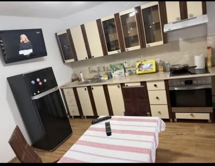 Garsonieră decomandată în 9 Mai