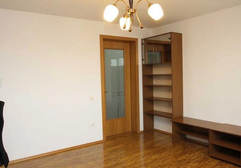 Apartament cu 2 camere decomandat în Titan — fotografia 3