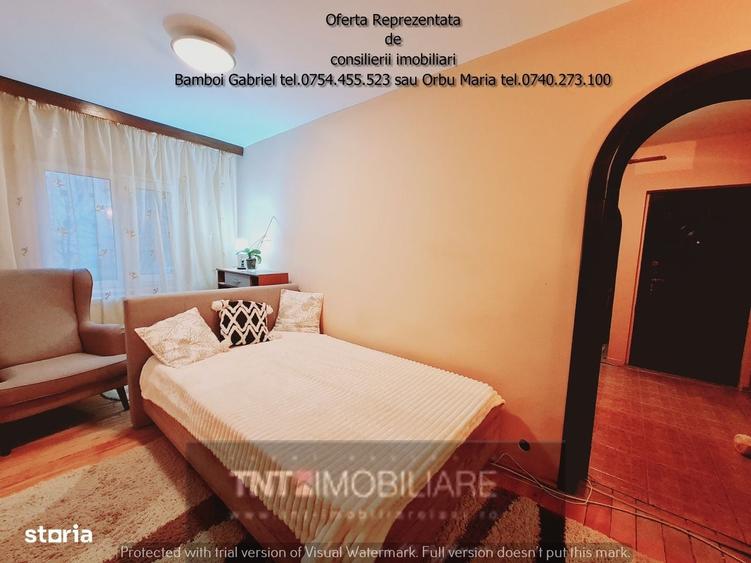 Apartament cu 3 camere semidecomandat în Păcurari