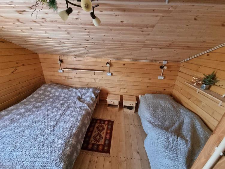 Casă cu 4 camere în Dealu Negru