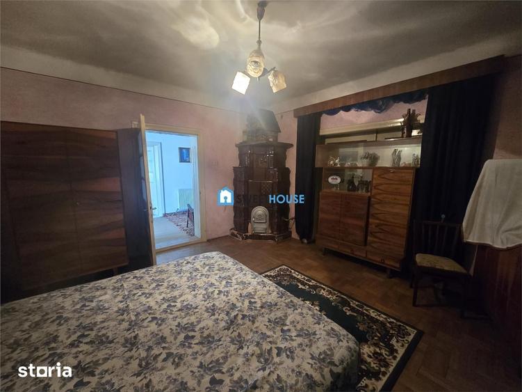 Casă cu 3 camere cu Teren 418 Mp în Central