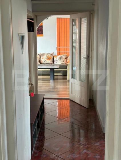 Apartament cu 5 camere decomandat în Central