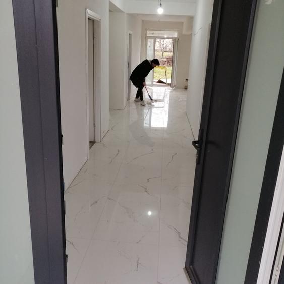 Casă cu 4 camere cu Teren 600 Mp în Exterior Vest