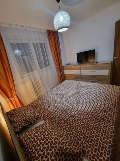Apartament cu 2 camere decomandat în Drumul Taberei