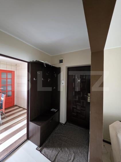 Apartament cu 3 camere decomandat, mobilat în — fotografia 3