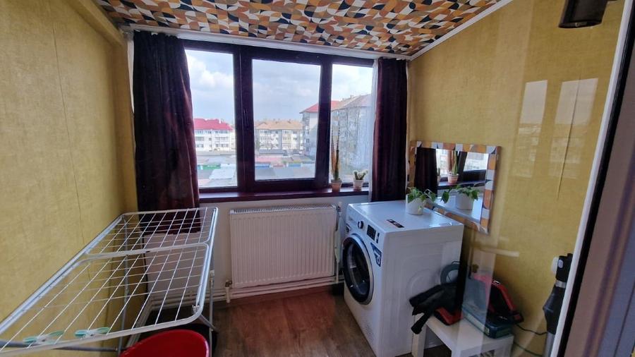 Apartament cu 3 camere decomandat, mobilat în Fetești-Gară