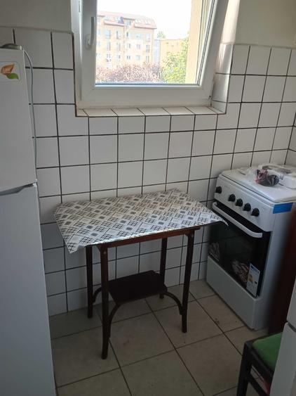 Garsonieră decomandată în Confecții
