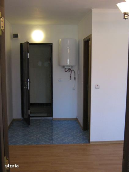 Garsonieră în Vatra Luminoasă