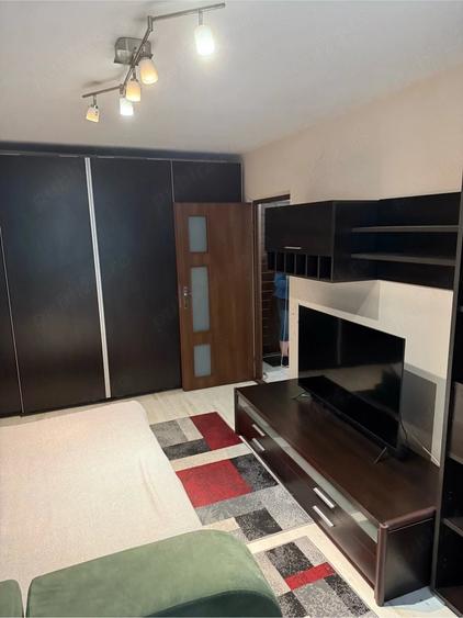 Apartament cu 2 camere decomandat în Rahova