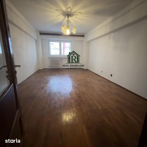 Apartament cu 3 camere decomandat în Ultracentral