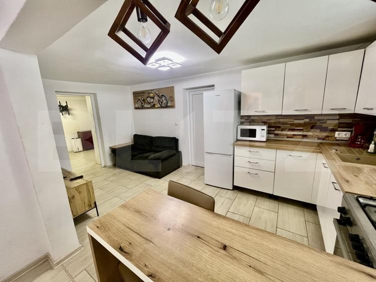 Apartament cu 2 camere decomandat, mobilat în Ultracentral