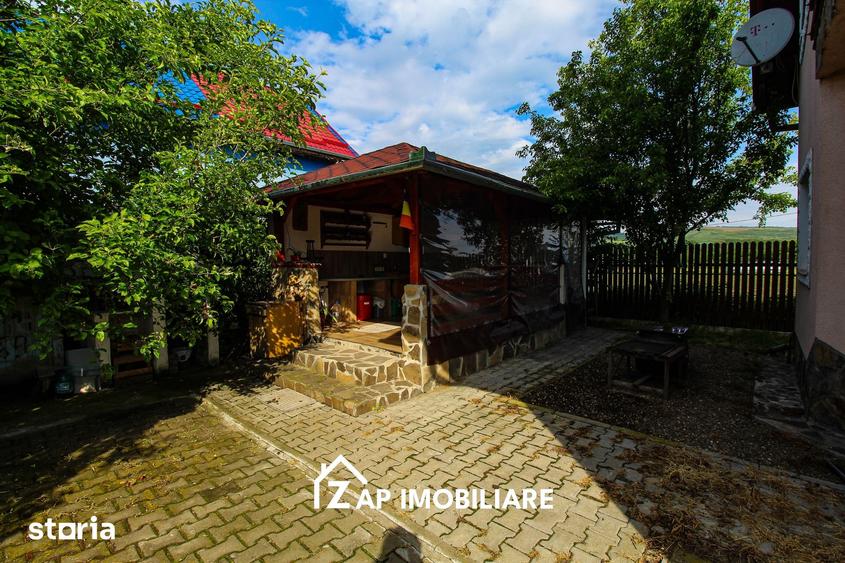 Casă cu 4 camere cu Teren 2000 Mp în Central
