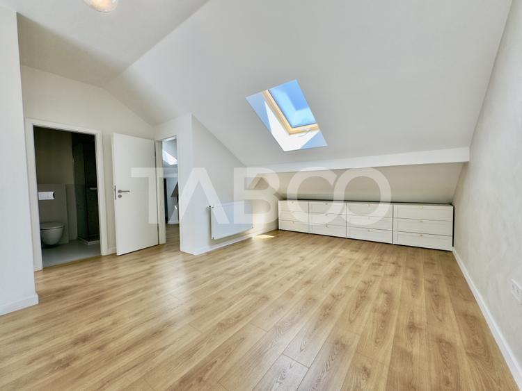Penthouse cu 5 camere decomandat în Periferie