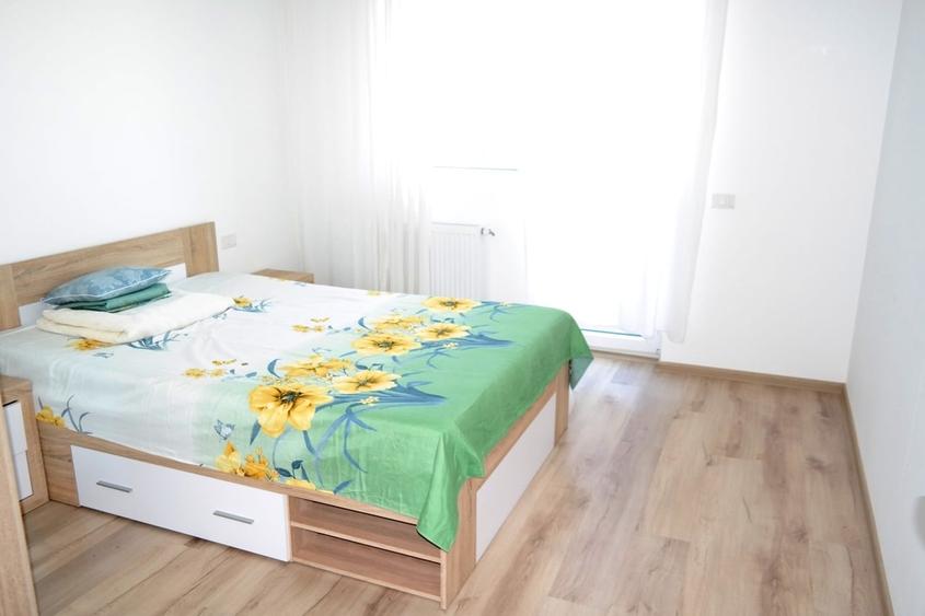 Apartament cu 2 camere decomandat, mobilat în Metalurgiei