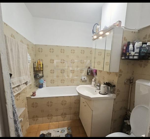 Apartament cu 3 camere decomandat, mobilat în Berceni