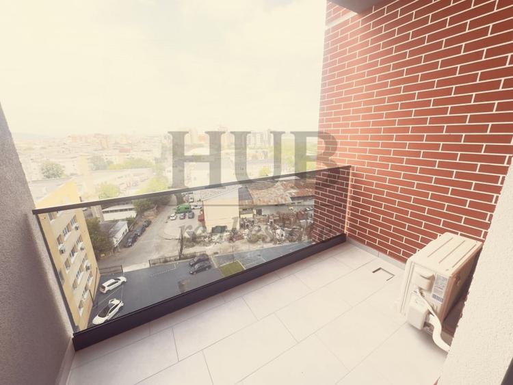 Apartament cu 2 camere semidecomandat, mobilat în Central