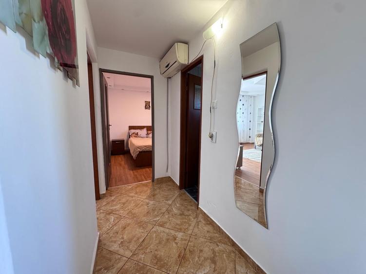 Apartament cu 2 camere decomandat în Banca Națională