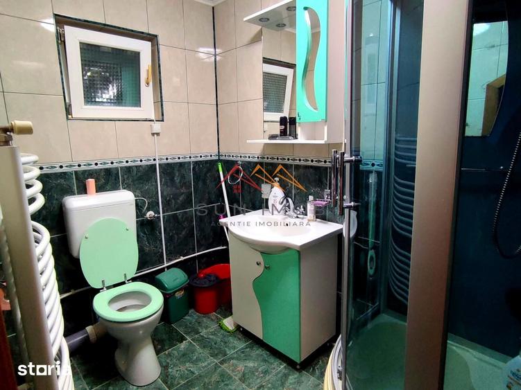 Casă cu 4 camere decomandat cu Teren 115500 Mp în Șotrile