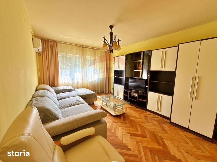 Apartament cu 3 camere decomandat, mobilat în Micălaca