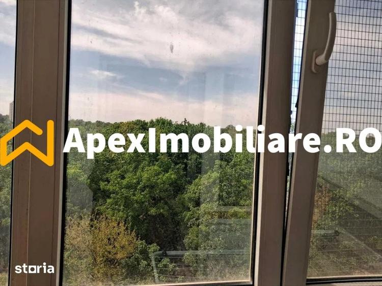 Apartament cu 2 camere decomandat în Văcăresti