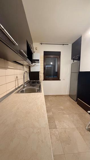 Apartament cu 3 camere decomandat, mobilat în Sisești