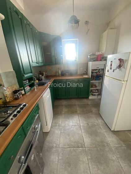 Inchisriez camera in aprtament Piata Romana