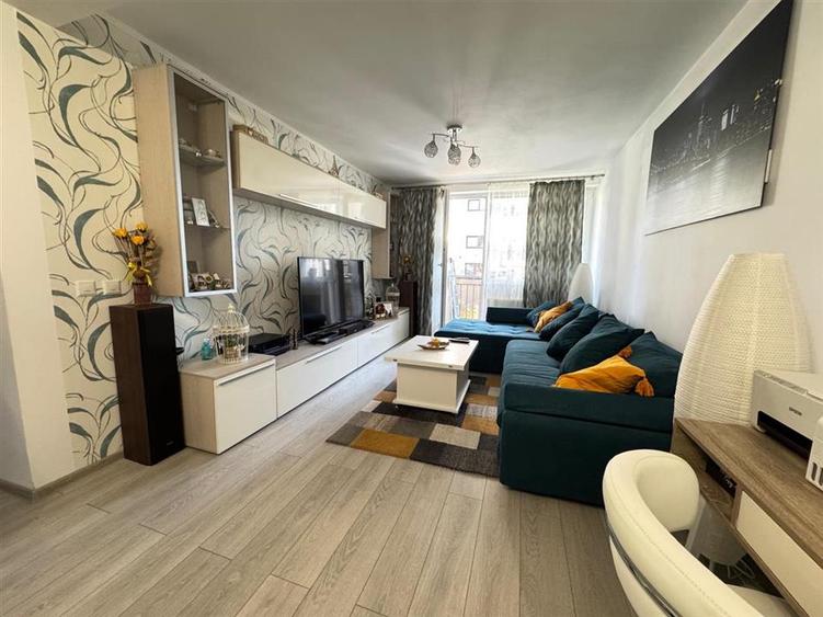Apartament 3 camere 2 bai 2 balcoane in Selimbar - 4