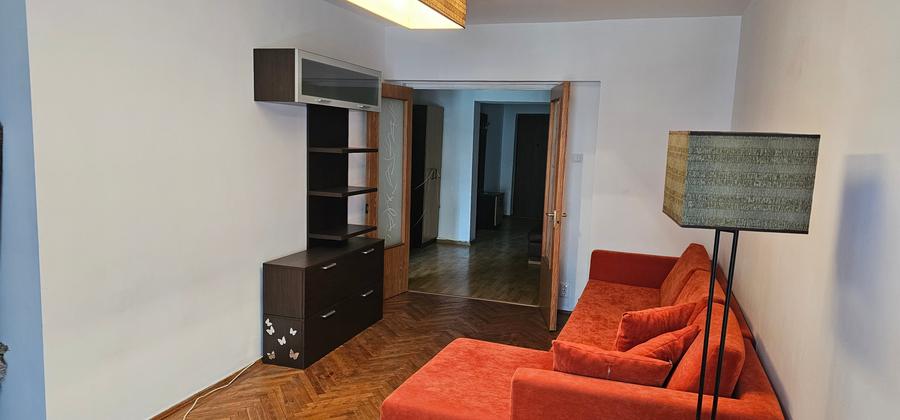 Apartament cu 3 camere decomandat, mobilat în Clucerului