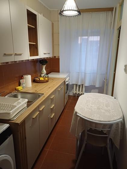 Garsonieră decomandată în Uverturii