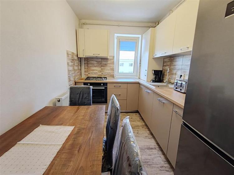 Apartament cu 2 camere semidecomandat în Astra