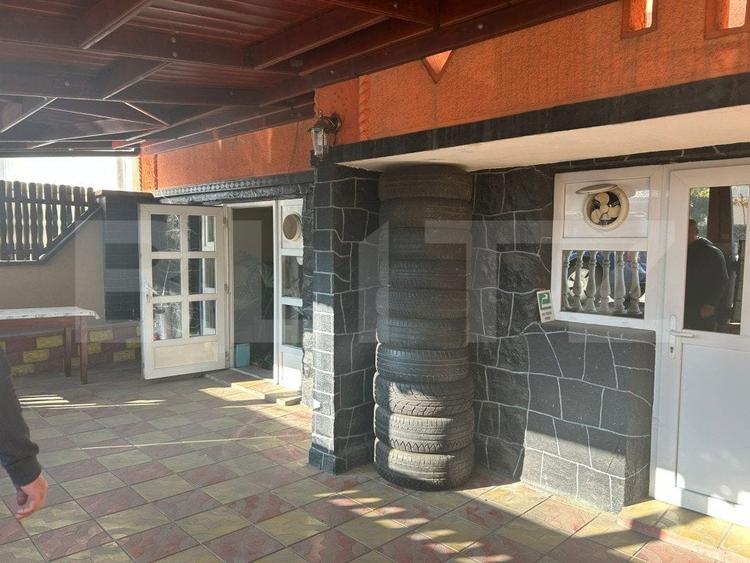 Duplex cu 9 camere cu Garaj în Botizului