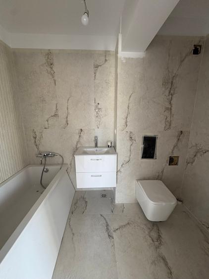Apartament cu 2 camere decomandat în Olteniței