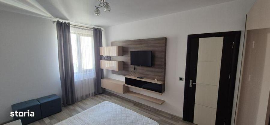 Apartament cu 3 camere, mobilat în Central