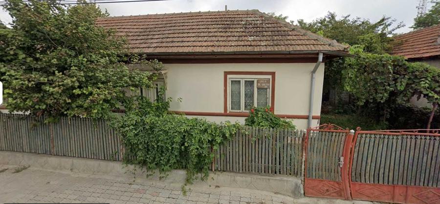 Casă cu 4 camere în Fetești-Gară