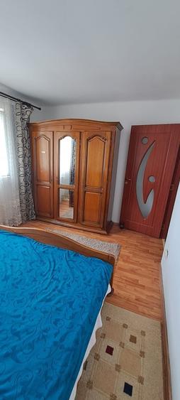 Apartament cu 2 camere semidecomandat în Micro 11