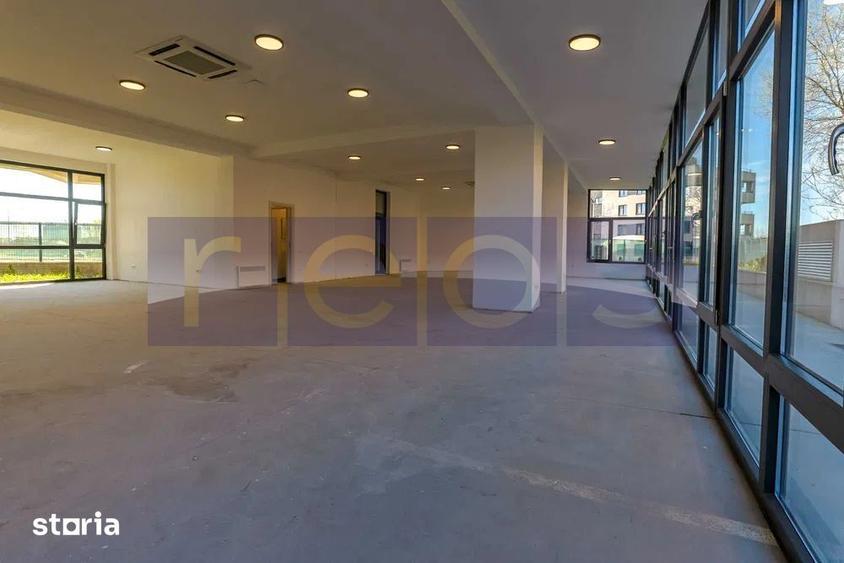 Spațiu comercial, de 220 mp, în Central