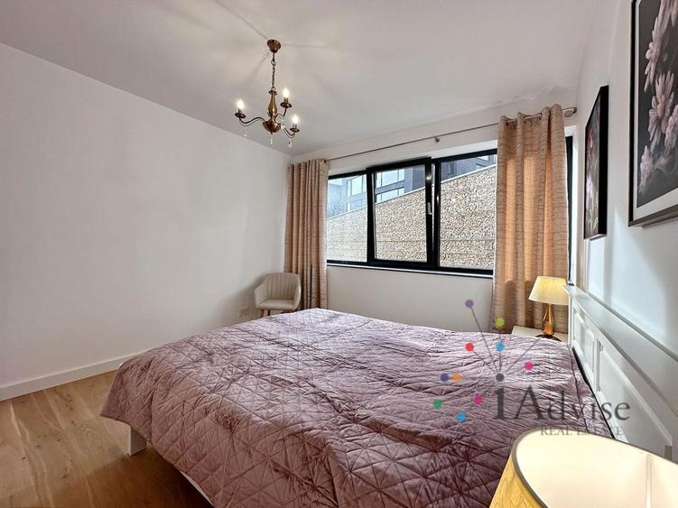 Apartament cu 3 camere decomandat, mobilat în Drumul Poienii