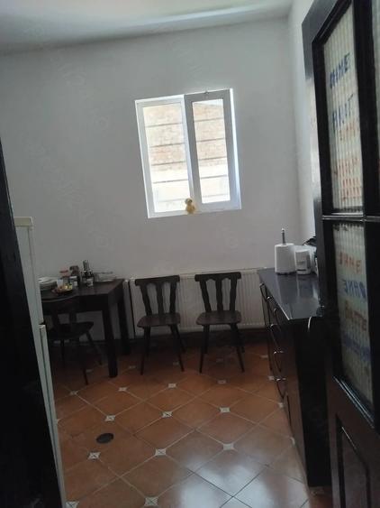 Casă cu 6 camere cu Teren 298 Mp în Corabia